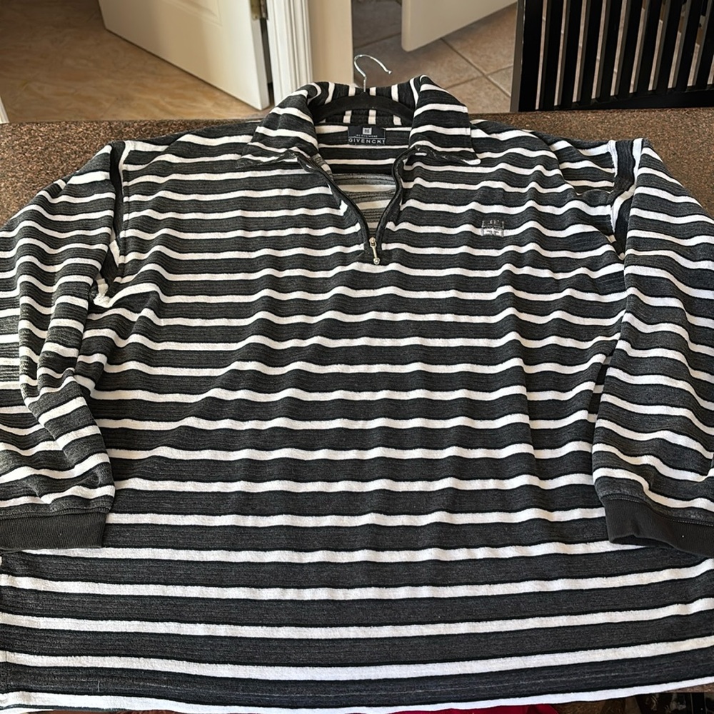 GIVENCHY MEN’S/LADIES BLACK GRAY WHITE VELOUR HALF ZIP SHIRT-VINTAGE